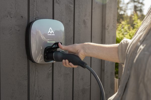 Charge Amps Luna 22kw – Pametni EV punjač