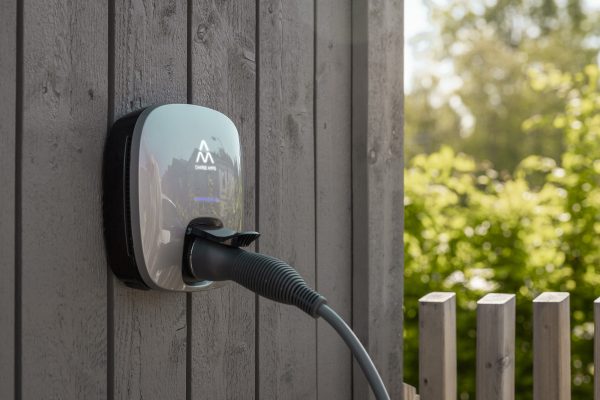 Charge Amps Luna 22kw – Pametni EV punjač