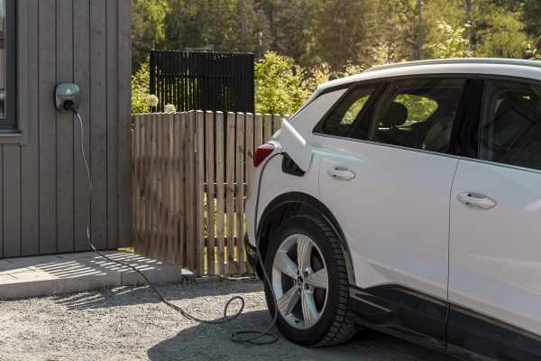 Charge Amps Luna 22kw – Pametni EV punjač