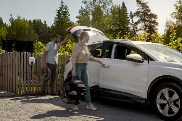 Charge Amps Luna 22kw – Pametni EV punjač