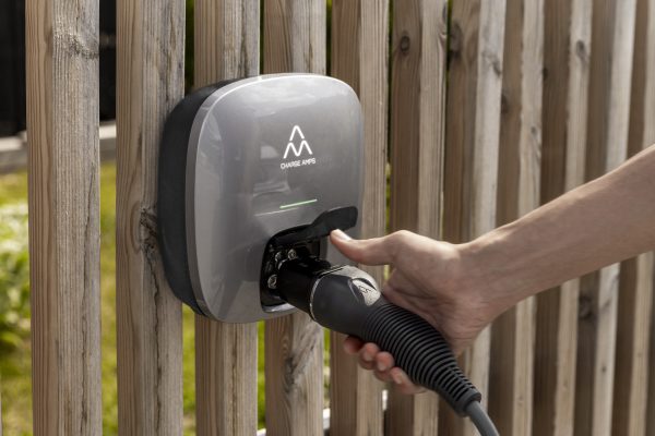 Charge Amps Luna 22kw – Pametni EV punjač