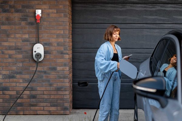 mobile-wallbox-go-e-charger-gemini-flex-2-0-22-kw-charges-ev go-e Charger Gemini flex – Pametni EV punjač